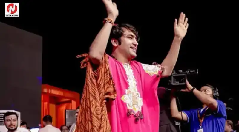 ग्रेटर नोएडा में धीरेंद्र शास्त्री के हनुमान चालीसा हवन में जुटे 2 हजार लोग, रामलीला मैदान में हुआ संकट निवारण हवन
